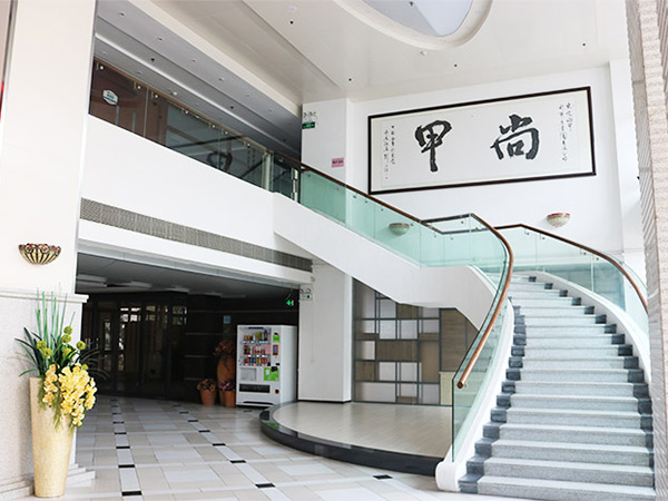 潤東方環(huán)?？照{(diào)公司銷售部內(nèi)部環(huán)境